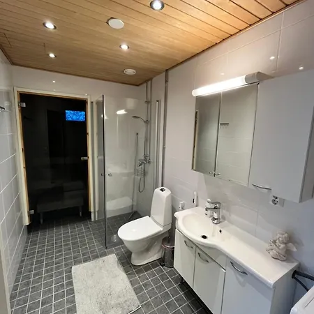 Lomahuoneisto Virpiniemi, Sauna And Free Parking Apartman Oulu